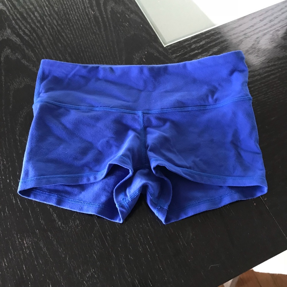 Lululemon original Boogie shorts blue size 6